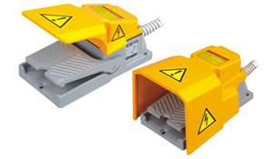 腳踏安全控制裝置